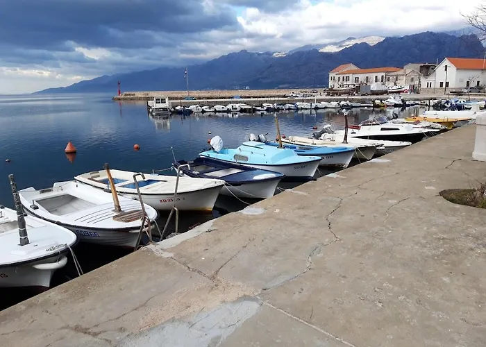 Pool And Sea Luxury Apartment Vinjerac