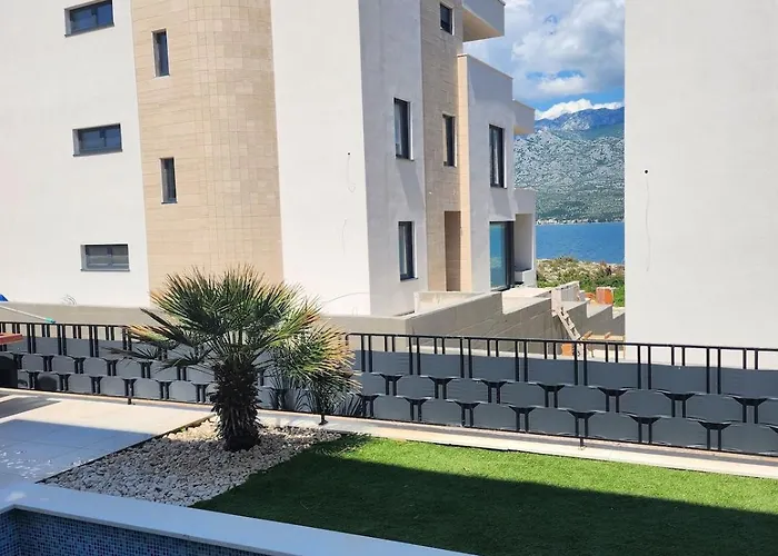 Pool And Sea Luxury 公寓 维耶拉克